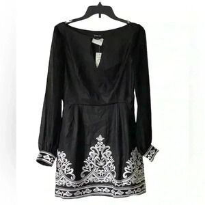 NWT Bebe Size 6 Black White Embroidered Cocktail Party Wedding Summer Mini Dress